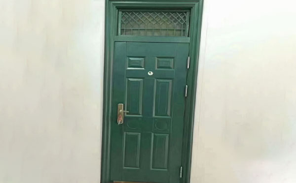 白银学校教室门